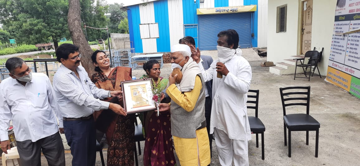 राजनंदीनी फाऊंडेशन तर्फे ज्येष्ट पत्रकार गजानन सूर्यवंशी जीवनगौरव पुरस्काराने सन्मानीत
